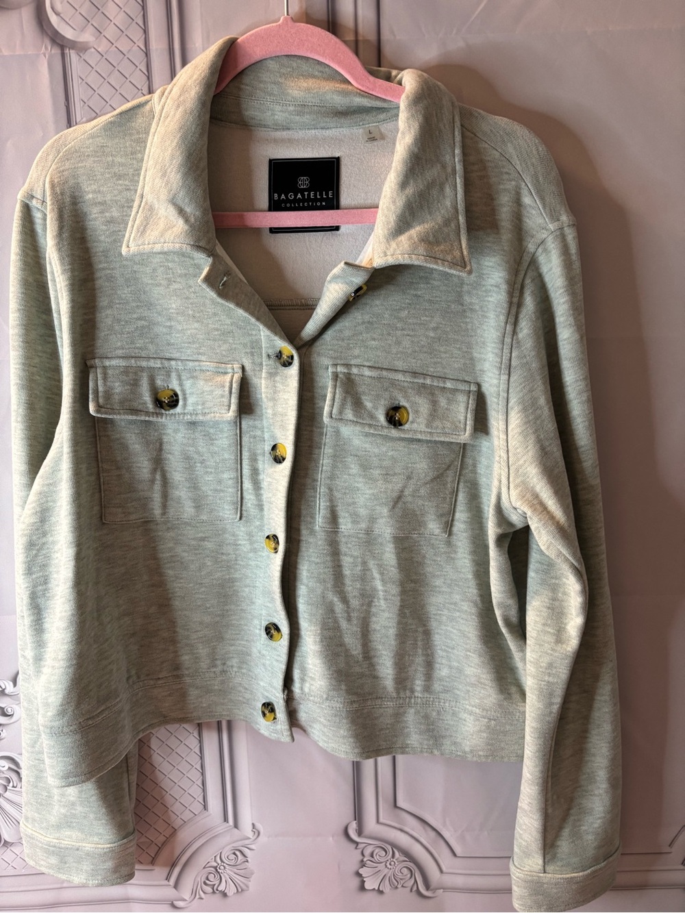 Bagatelle Collection Women’s Soft Sage Green Button-Up Sweatshirt, Size Large